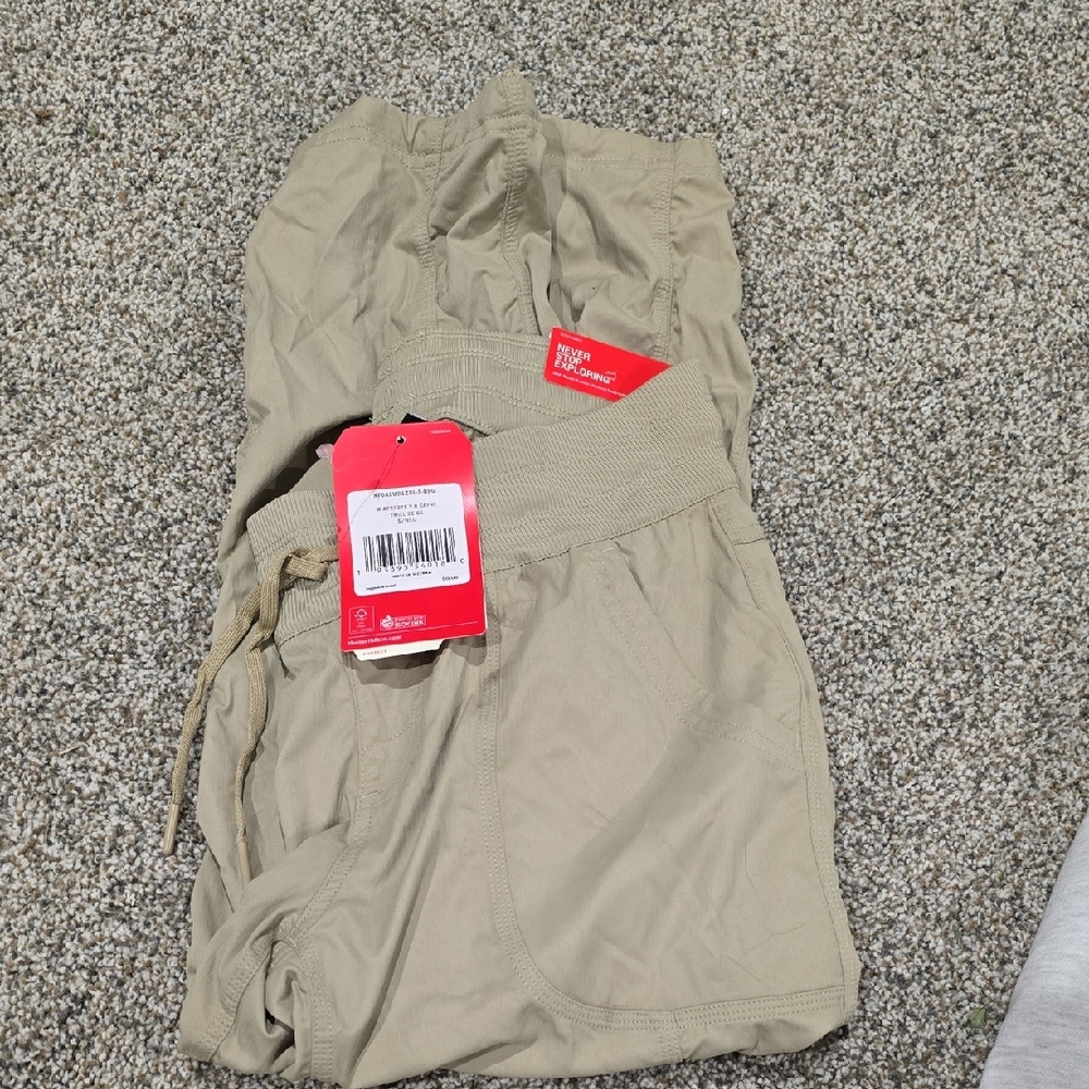 The North Face Women's Aphrodite 2.0 Capri pants in the color Twill Beige.